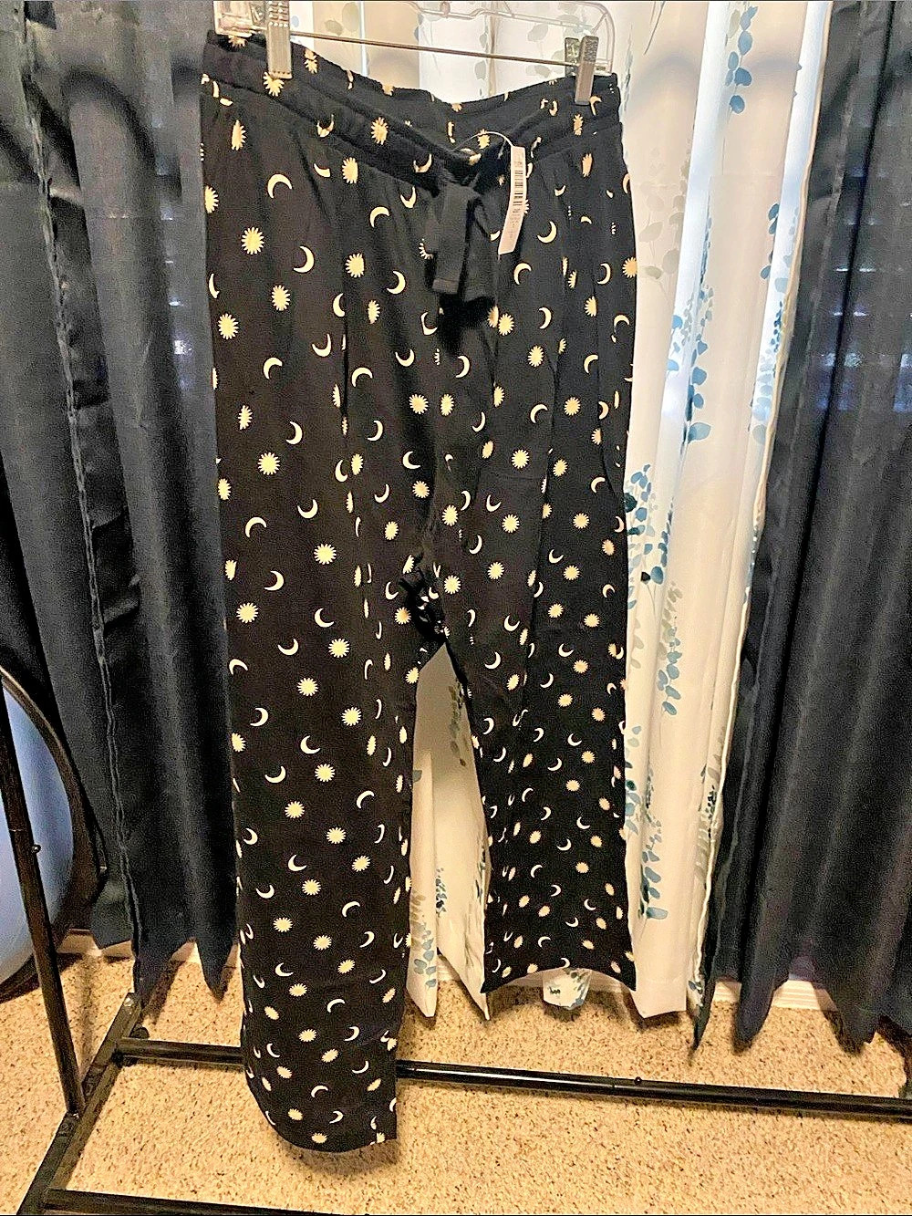 Torrid Cotton Sleep Black Printed Jogger Printed Jogger Black & Gold Size 0 NWT